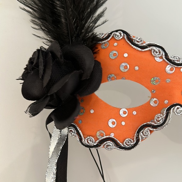 Halloween Mask - Picture 4 of 8